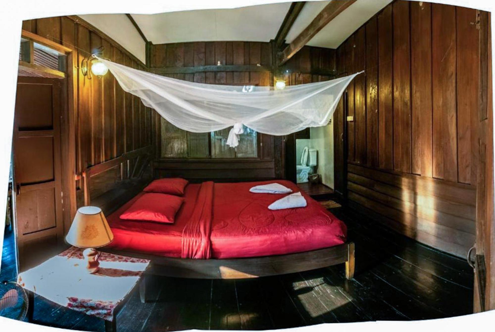 Pomelo Eatery And Riverside Suites - Savor Local Flavors, Relax In Comfort, And Discover Custom Adventures Ban Khon Exterior photo